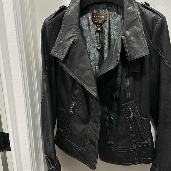Never worn black military style leather jacket - Picture 8 of 12